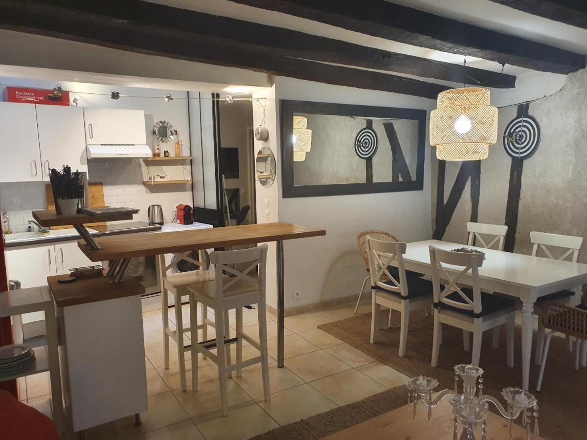 Maison Entiere De 115M2 En Hyper Hyper Centre Aux Coeur Des Halles De Tours De 2 A 7 Personnes Екстериор снимка
